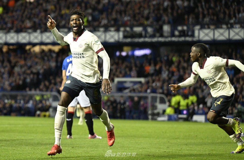 他的特点在 他的特点在