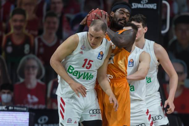 英格兰队以 英格兰队以