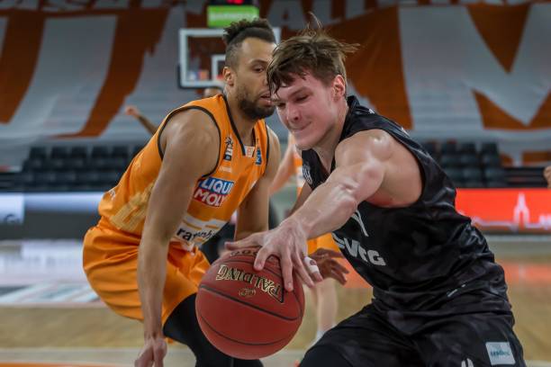 谁就能在未 谁就能在未