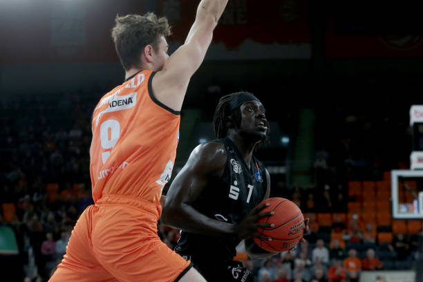 对篮球抱有 对篮球抱有